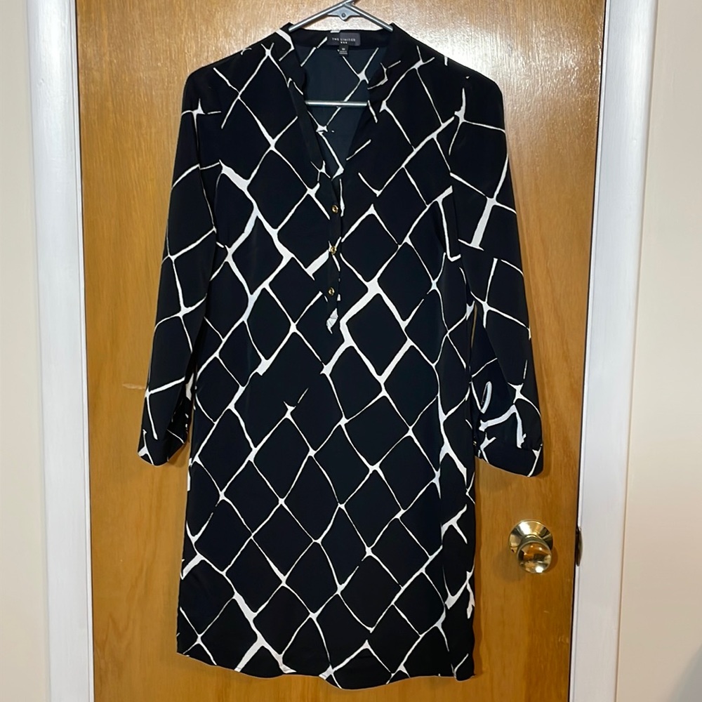 The Limited Womens XS Black and White Dress Long Sleeve V-Neck